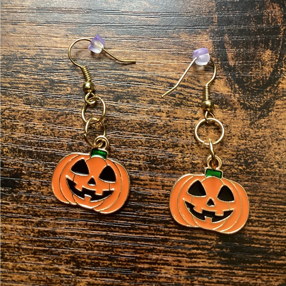 Bracelets - Picture 3 of 8